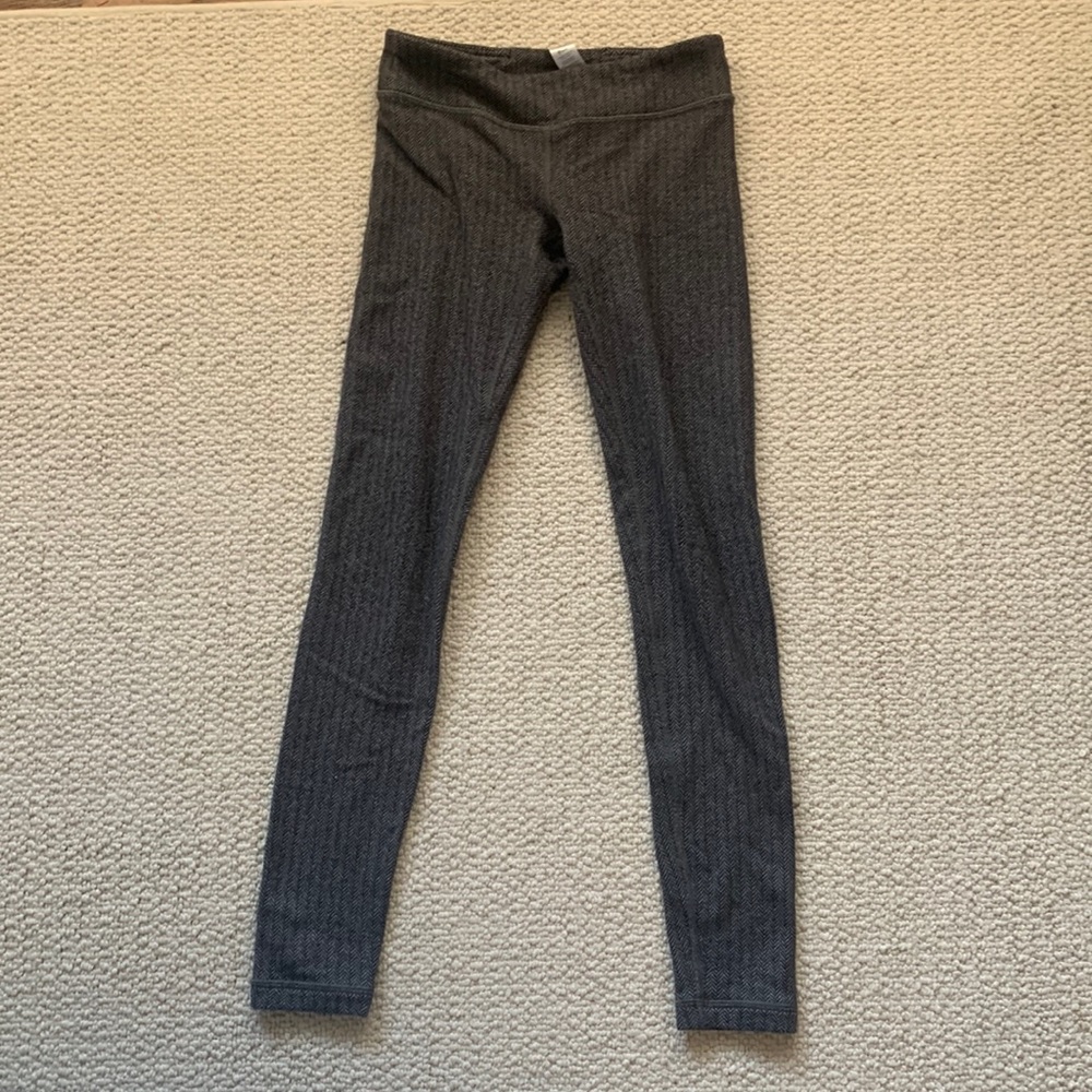 Ivivva leggings - grey pattern